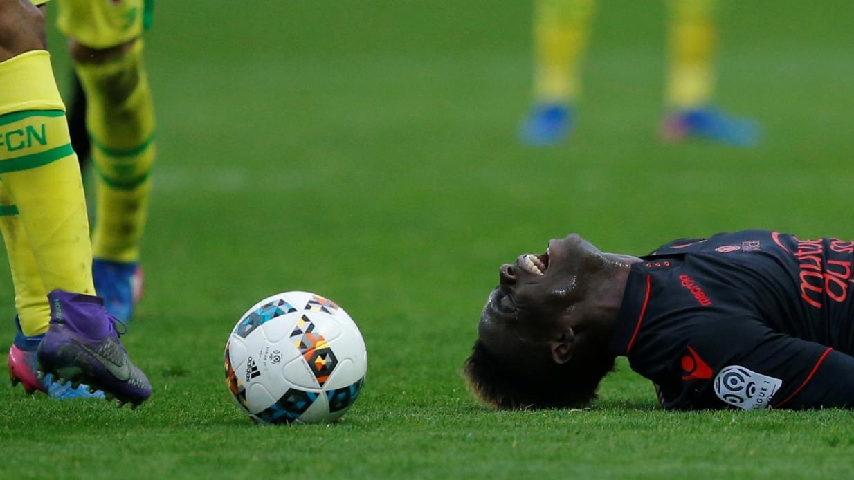 ماریۆ بالۆتێلی، یاریزانی ئیتاڵی یانەی نیسی فڕەنسی